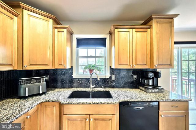 1407 WHEATFIELD DR, York, PA 17408