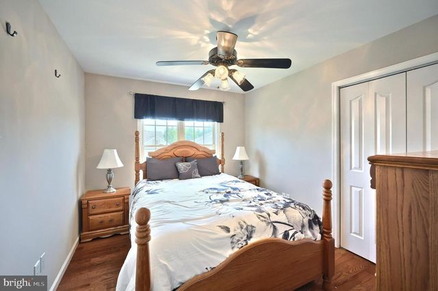 1407 WHEATFIELD DR, York, PA 17408