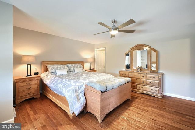1407 WHEATFIELD DR, York, PA 17408
