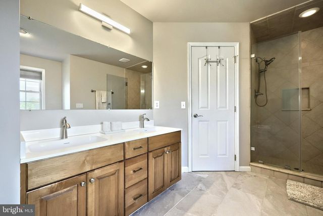 1407 WHEATFIELD DR, York, PA 17408