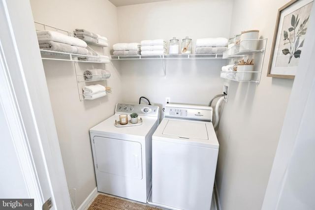 1407 WHEATFIELD DR, York, PA 17408
