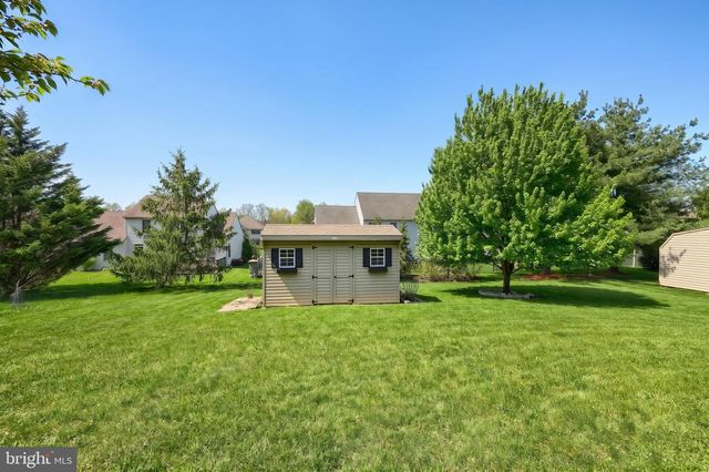 1407 WHEATFIELD DR, York, PA 17408