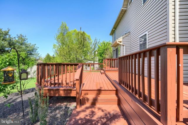 1407 WHEATFIELD DR, York, PA 17408