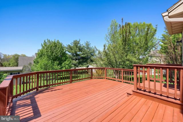 1407 WHEATFIELD DR, York, PA 17408