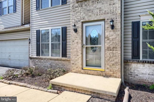 1407 WHEATFIELD DR, York, PA 17408