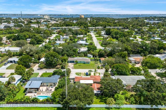 1256 Sun Circle W, Melbourne, FL 32935