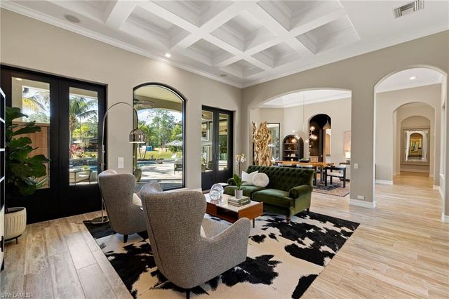 6610 Sable Ridge LN, Naples, FL 34109