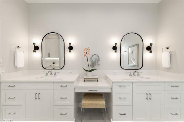 6610 Sable Ridge LN, Naples, FL 34109