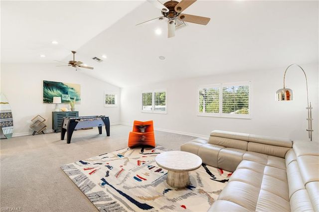 6610 Sable Ridge LN, Naples, FL 34109