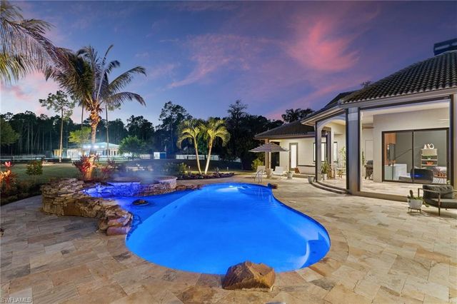 6610 Sable Ridge LN, Naples, FL 34109