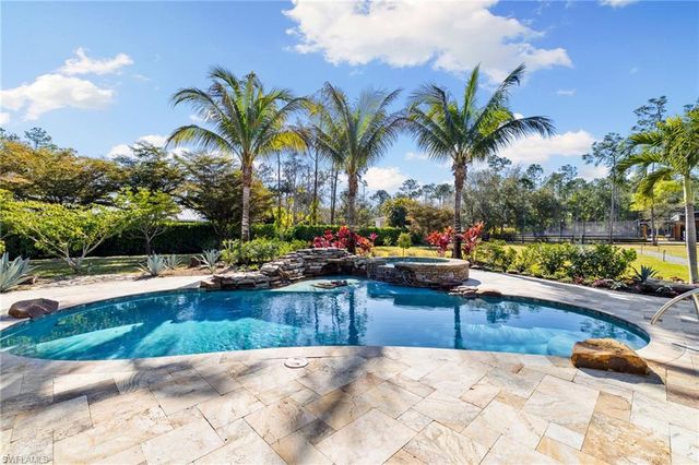 6610 Sable Ridge LN, Naples, FL 34109
