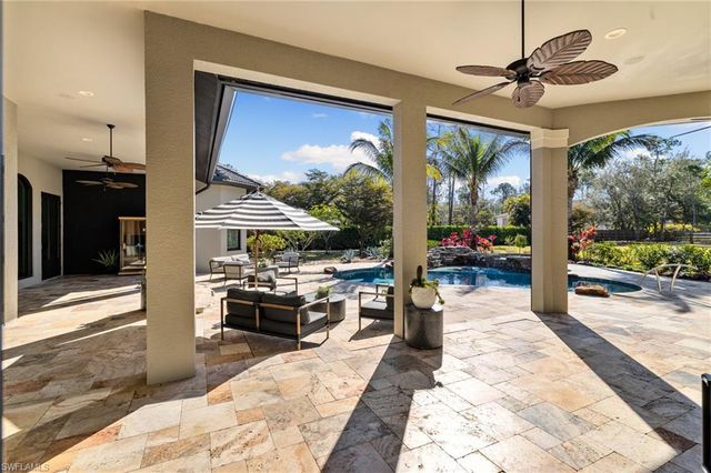 6610 Sable Ridge LN, Naples, FL 34109