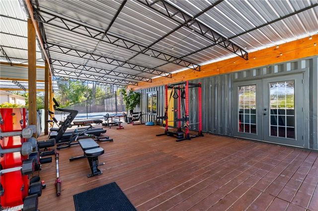 6610 Sable Ridge LN, Naples, FL 34109