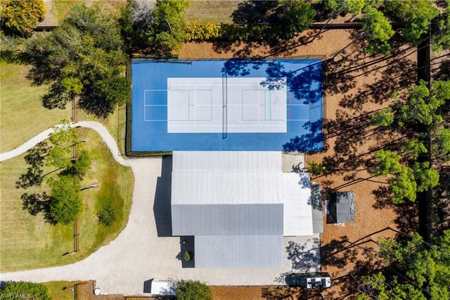 6610 Sable Ridge LN, Naples, FL 34109