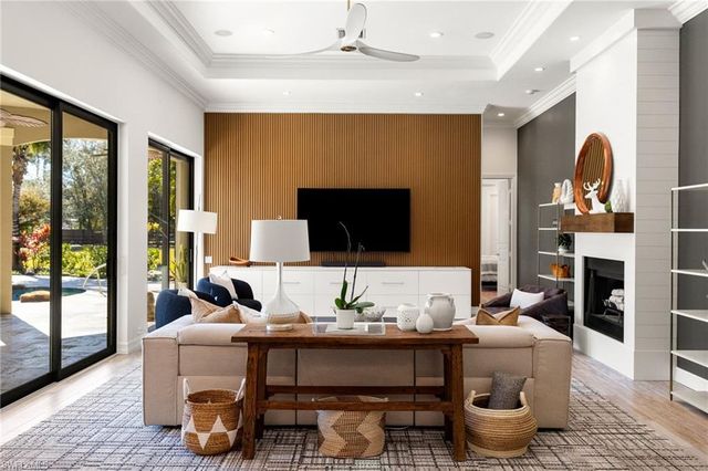 6610 Sable Ridge LN, Naples, FL 34109