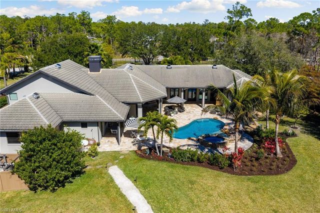 6610 Sable Ridge LN, Naples, FL 34109