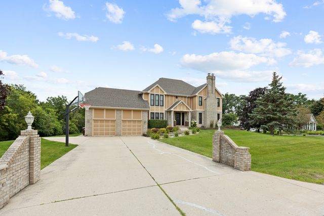 3210 BOERDERIJ Way, Woodstock, IL 60098