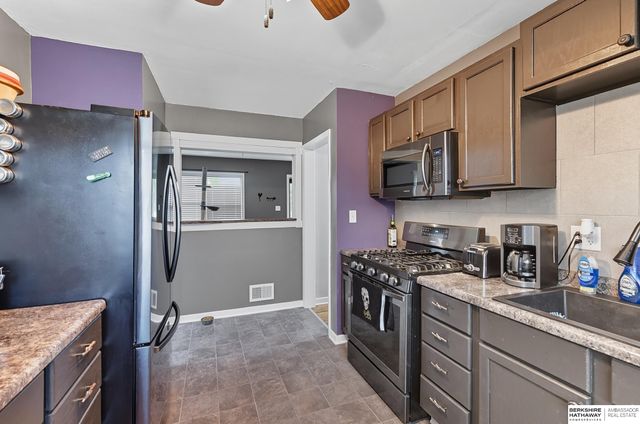 2504 Main Street, Bellevue, NE 68005