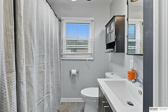 2504 Main Street, Bellevue, NE 68005