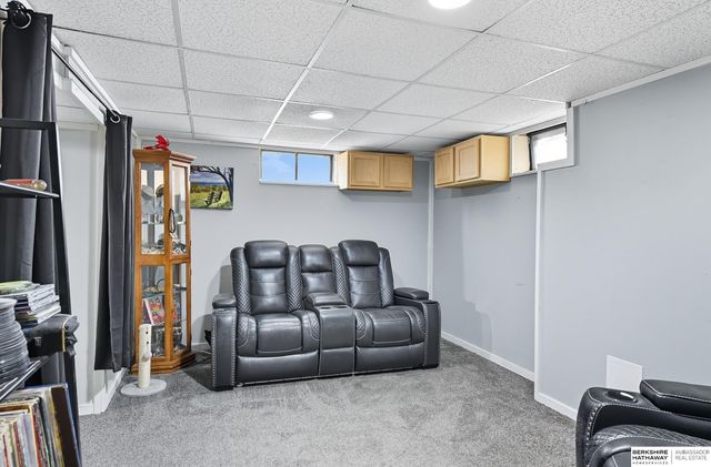 2504 Main Street, Bellevue, NE 68005