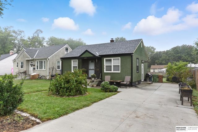 2504 Main Street, Bellevue, NE 68005