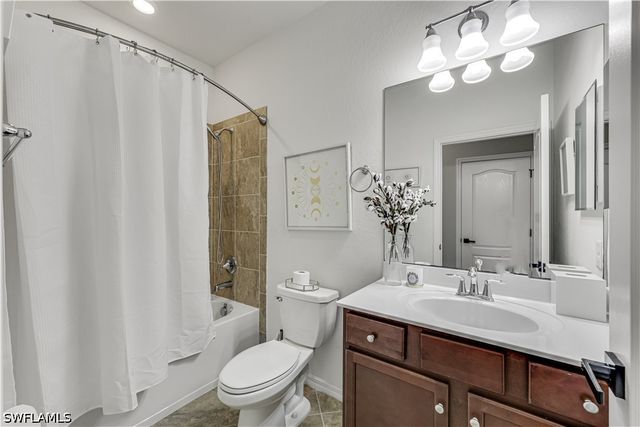4331 Raffia Palm CIR, Naples, FL 34119