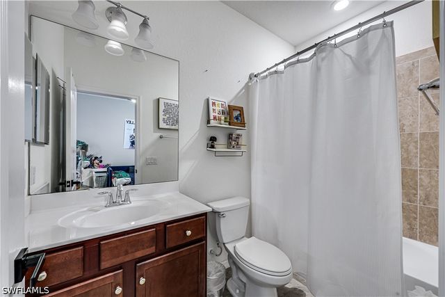 4331 Raffia Palm CIR, Naples, FL 34119