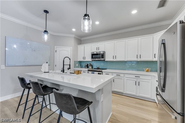 4331 Raffia Palm CIR, Naples, FL 34119
