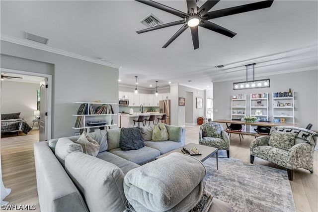 4331 Raffia Palm CIR, Naples, FL 34119