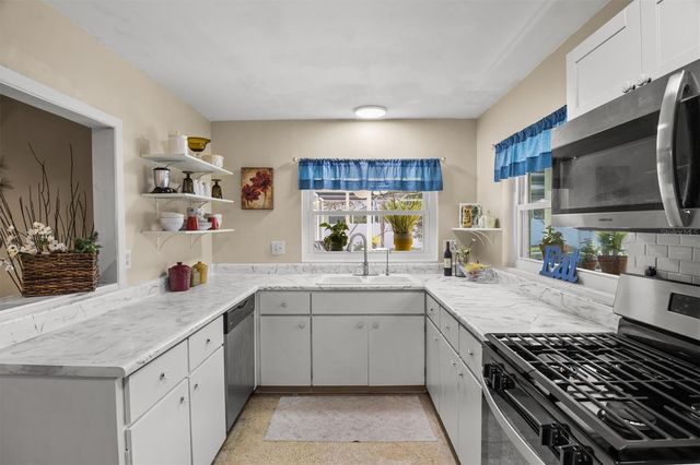 1117 N LAKESHORE BOULEVARD, Lake Wales, FL 33853