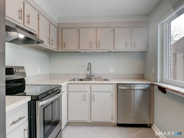 275 Pierremount Avenue 275, New Britain, CT 06053