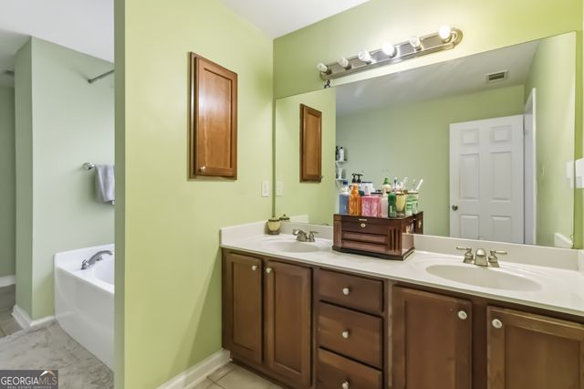 2280 Hickory Station Circle, Snellville, GA 30078