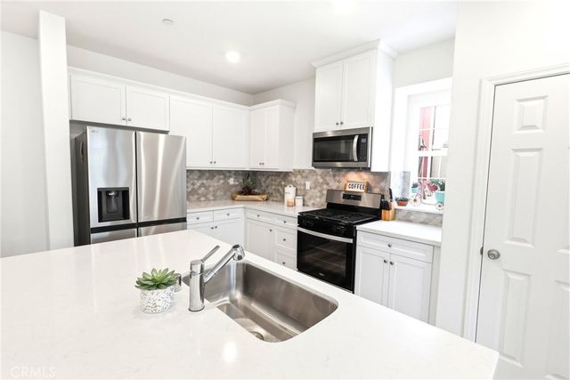4005 E Carmel Privado Avenue, Ontario, CA 91761