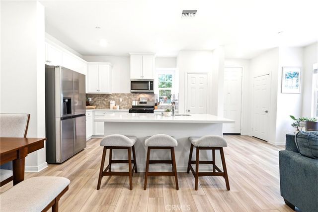 4005 E Carmel Privado Avenue, Ontario, CA 91761