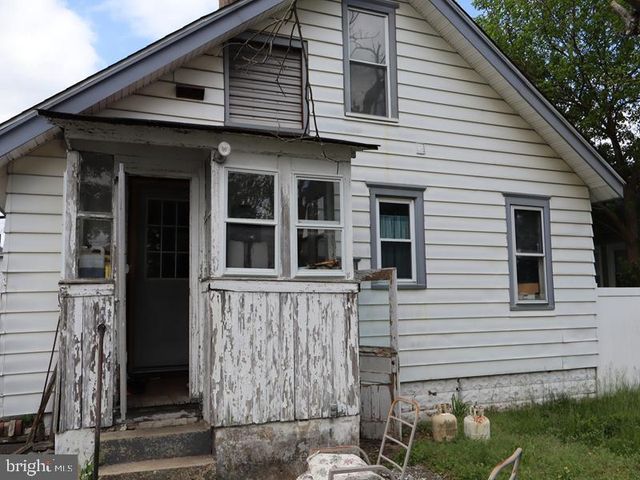 433 HIGHLAND AVE, Westville, NJ 08093