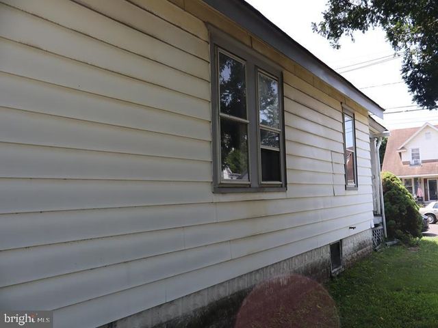 433 HIGHLAND AVE, Westville, NJ 08093