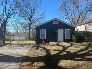 10029 Count Drive, St Louis, MO 63136