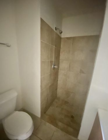 3328 Lincoln B, El Paso, TX 79930