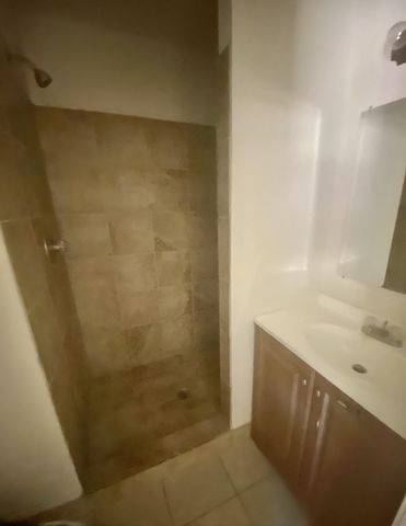 3328 Lincoln B, El Paso, TX 79930
