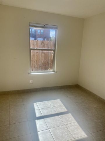 3328 Lincoln B, El Paso, TX 79930