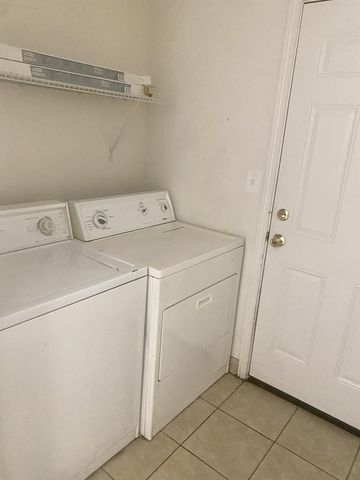 3328 Lincoln B, El Paso, TX 79930