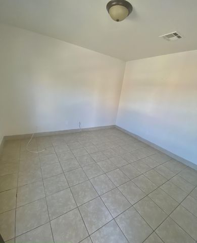 3328 Lincoln B, El Paso, TX 79930