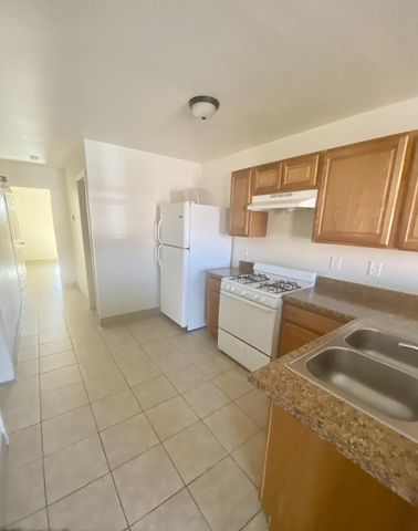3328 Lincoln B, El Paso, TX 79930
