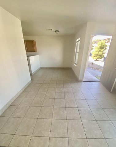 3328 Lincoln B, El Paso, TX 79930
