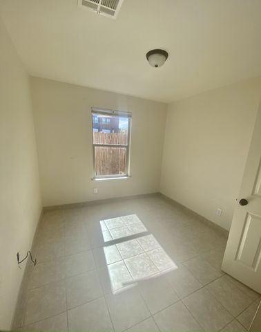 3328 Lincoln B, El Paso, TX 79930