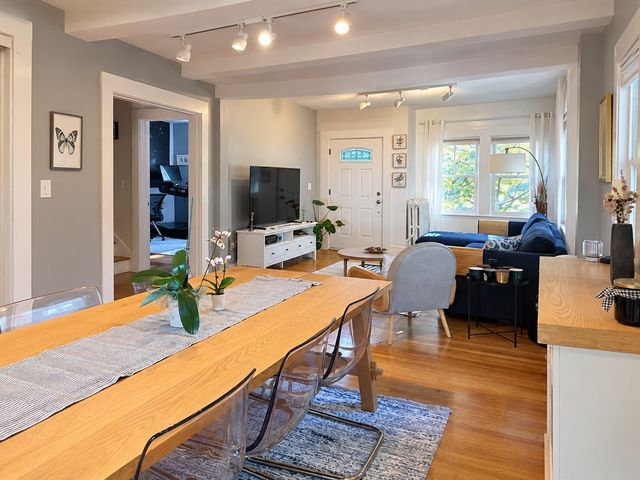 429-431 Parker St 431, Newton, MA 02459