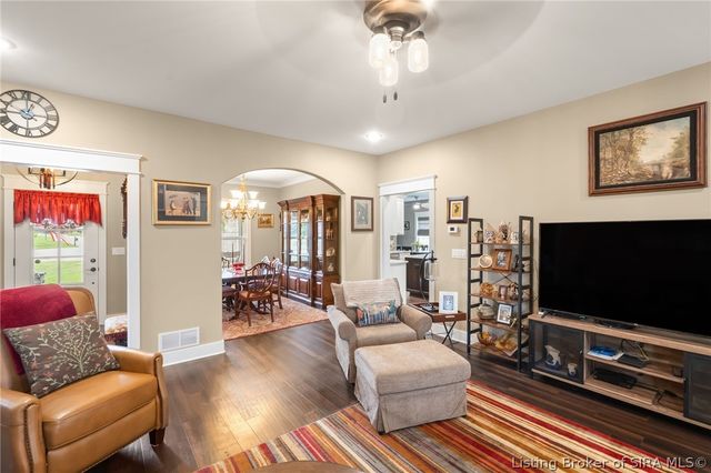 3009 Falcon Ridge Court, Jeffersonville, IN 47130