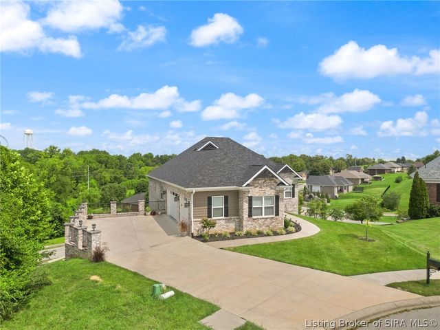 3009 Falcon Ridge Court, Jeffersonville, IN 47130