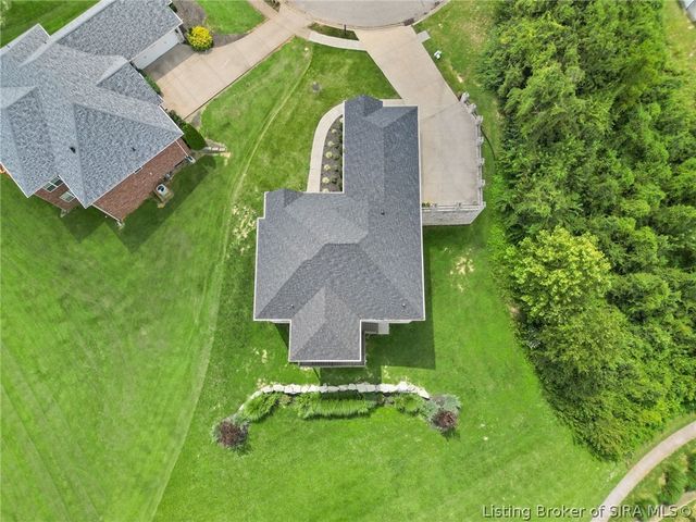3009 Falcon Ridge Court, Jeffersonville, IN 47130