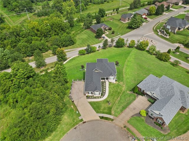 3009 Falcon Ridge Court, Jeffersonville, IN 47130